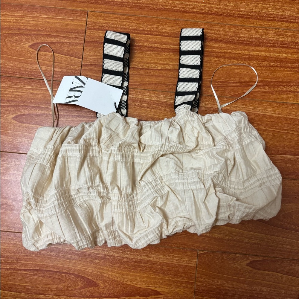 BNWT Zara cropped bubble top